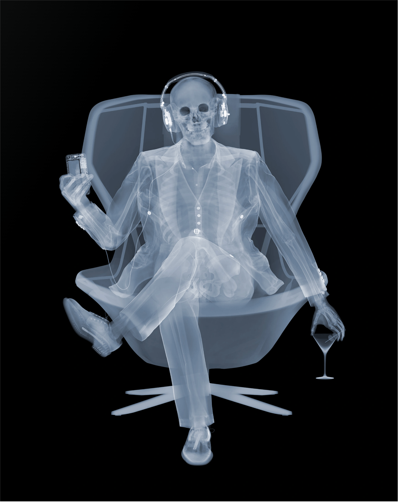 Nick Veasey - Easy Listener, Framed Chromaluxe