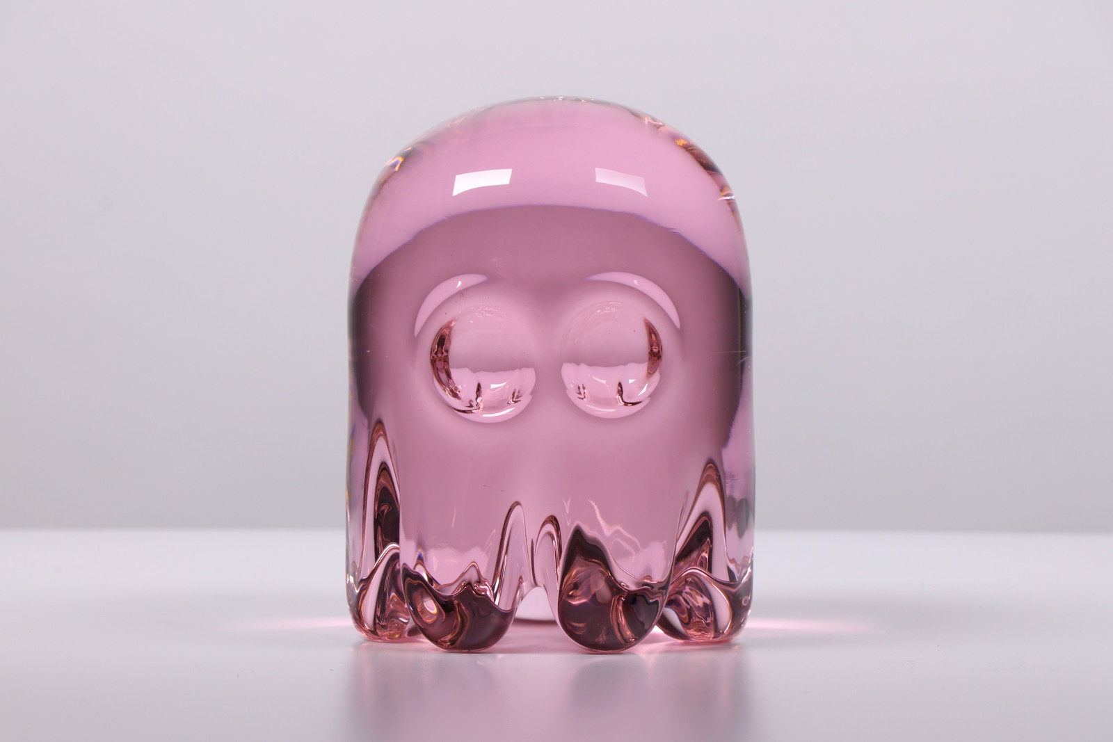 Dylan Martinez - SM Pinky 2, 2023, Hand blown glass sculpture