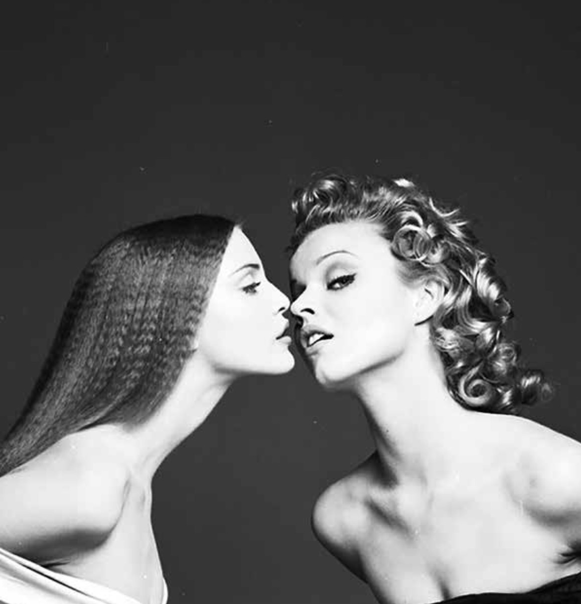 Michel Comte - Nadja Auermann & Eva Herzigova, Vogue Italia, 1996, Digital c print