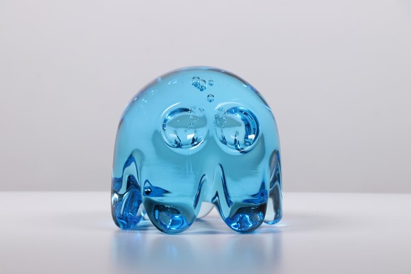 Dylan Martinez - SM Inky 1, 2023, Hand blown glass sculpture