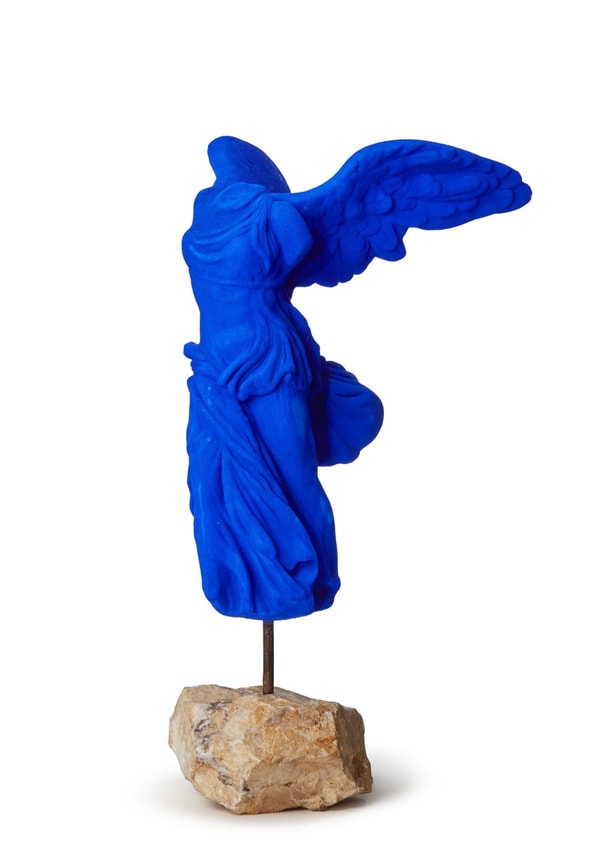 Yves Klein - Victoire de Samothrace, 1962